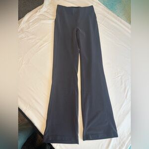 Lululemon Charcoal/Black Ribbed Flare Pant